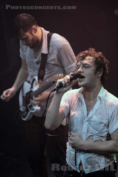 FRIENDLY FIRES - 2011-11-05 - PARIS - La Cigale - 